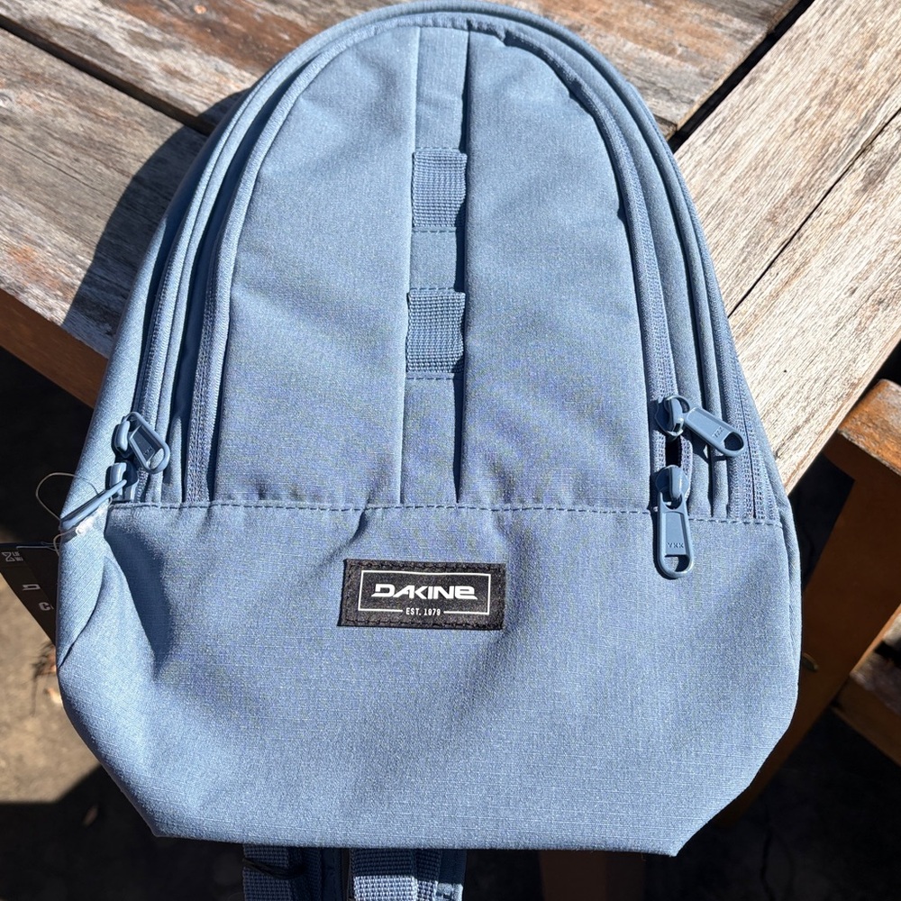 Dakine Cosmo 6.5L Blue Backpack/NWT - Picture 11 of 13